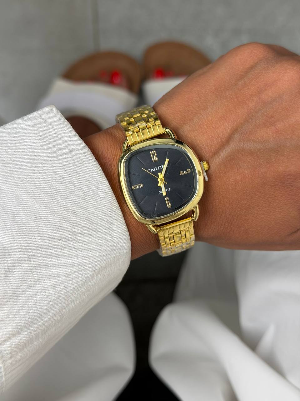 ساعت کارتیر مشکی طلایی cartier